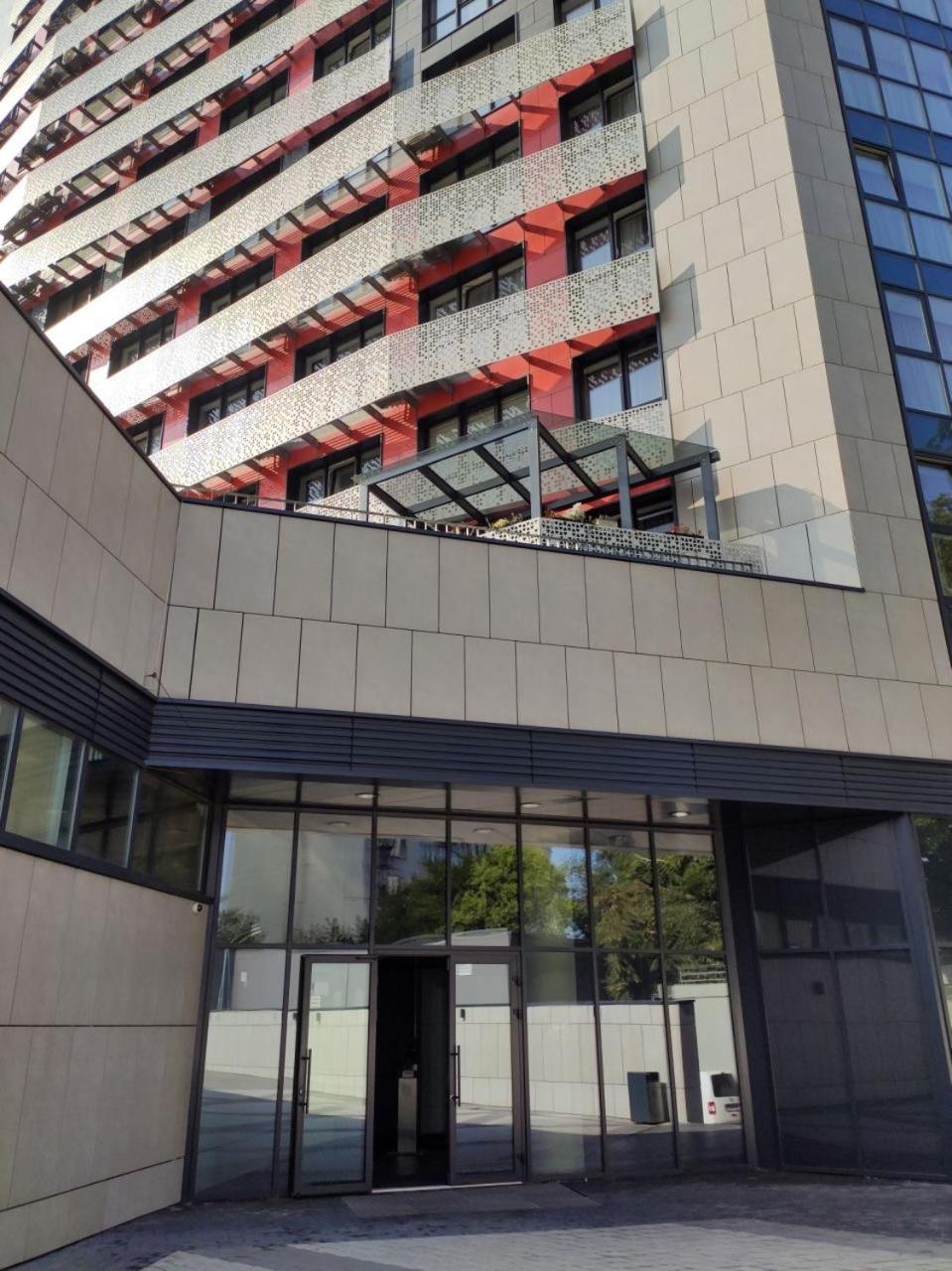 21-212 Petrovdom In Mint Apartments At Rc Kvartet Near Central Railway Station キエフ エクステリア 写真